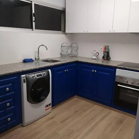 Guest house Mari: Area Private With Shared Baths *
