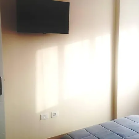 Guest house Mari: Area Private With Shared Baths
