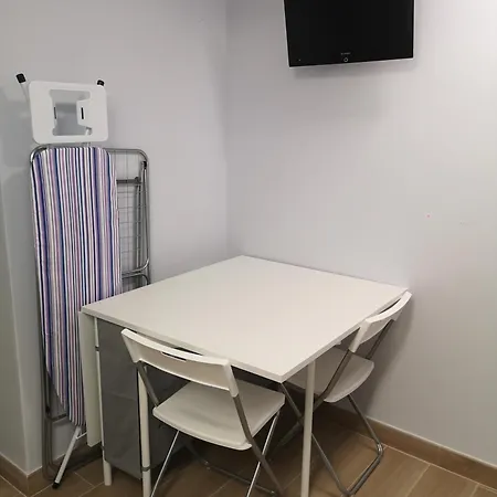 Penzion Mari En La Laguna, Alquiler Privada En Hostal, 6 Cerca De La Universidad Y Aeropuerto Norte, 3 Banos Compartidos *
