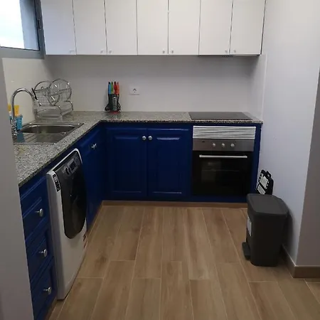 Mari En La Laguna, Alquiler Privada En Hostal, 6 Cerca De La Universidad Y Aeropuerto Norte, 3 Banos Compartidos * Сан-Кристобаль-де-Ла-Лагуна
