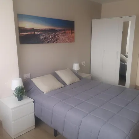 Гостевой дом Mari En La Laguna, Alquiler Privada En Hostal, 6 Cerca De La Universidad Y Aeropuerto Norte, 3 Banos Compartidos