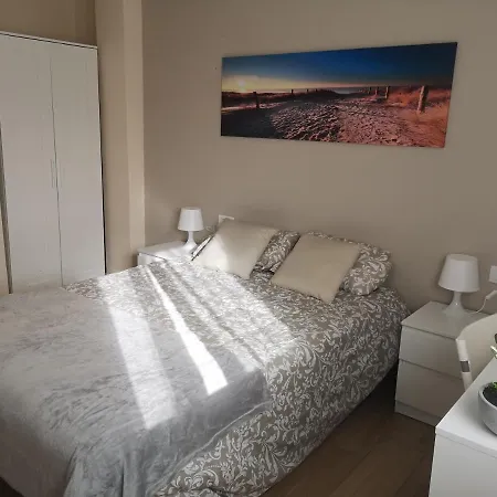 Mari En La Laguna, Alquiler Privada En Hostal, 6 Cerca De La Universidad Y Aeropuerto Norte, 3 Banos Compartidos