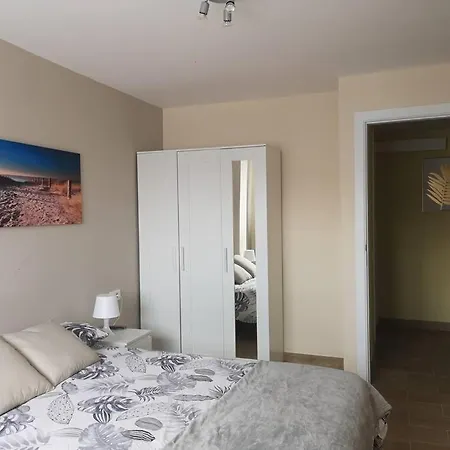 Mari En La Laguna, Alquiler Privada En Hostal, 6 Cerca De La Universidad Y Aeropuerto Norte, 3 Banos Compartidos Gasthuis