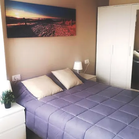 Mari En La Laguna, Alquiler Privada En Hostal, 6 Cerca De La Universidad Y Aeropuerto Norte, 3 Banos Compartidos Gasthuis La Laguna (Tenerife)